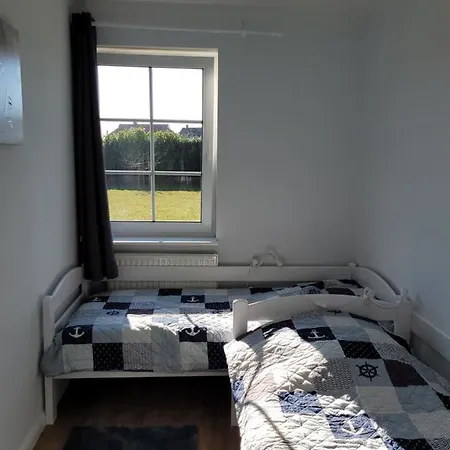 Am Pool Und 11 Apartment